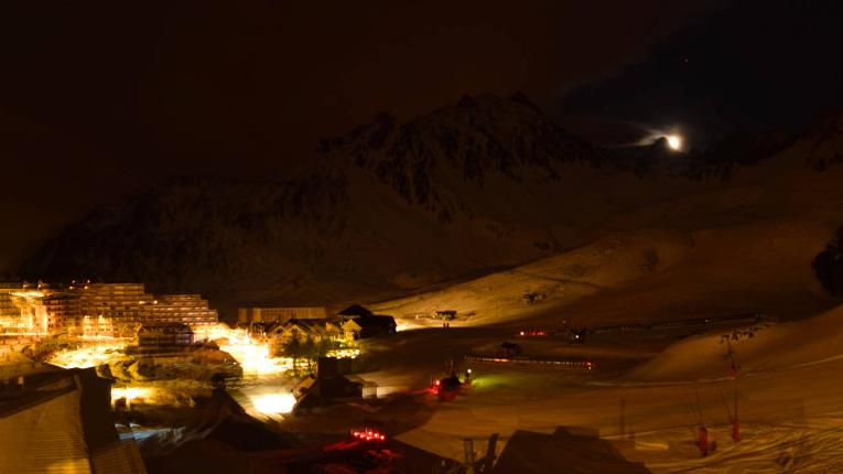 Webcam Grand Tourmalet: La mongie village - 1750m