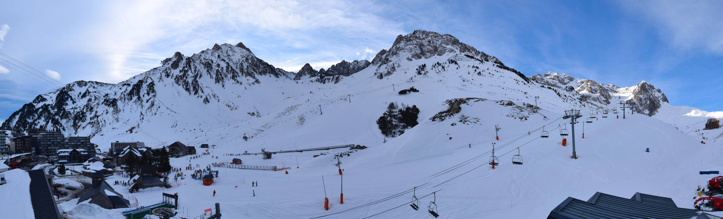 Webcam Grand Tourmalet: La mongie village - 1750m