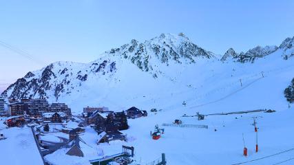 Grand Tourmalet: La mongie village - 1750m (skaping.com)
