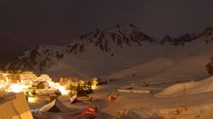 Grand Tourmalet: La mongie village - 1750m (skaping.com)