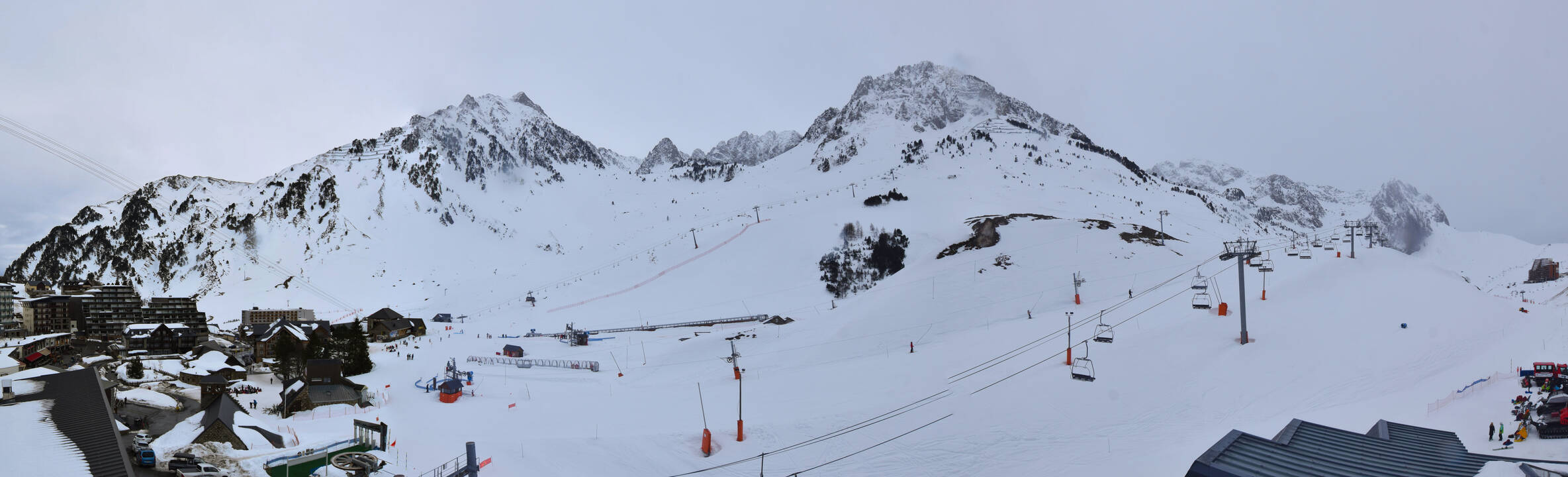 Webcam Grand Tourmalet: La mongie village - 1750m