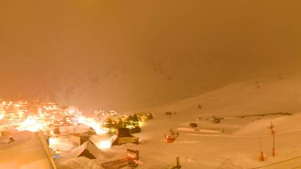 Grand Tourmalet: La mongie village - 1750m (skaping.com)