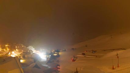 Grand Tourmalet: La mongie village - 1750m (skaping.com)