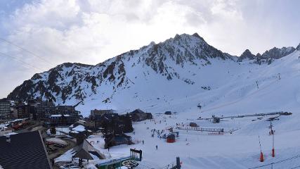 Grand Tourmalet: La mongie village - 1750m (skaping.com)