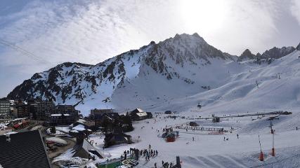 Grand Tourmalet: La mongie village - 1750m (skaping.com)