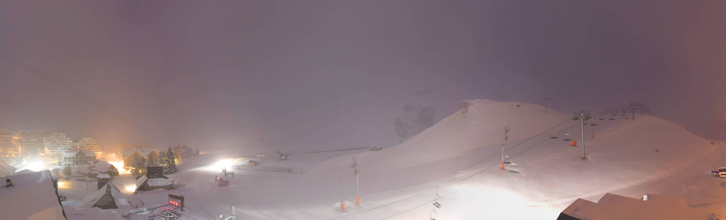 Webcam Grand Tourmalet: La mongie village - 1750m