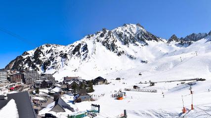 Grand Tourmalet: La mongie village - 1750m (skaping.com)
