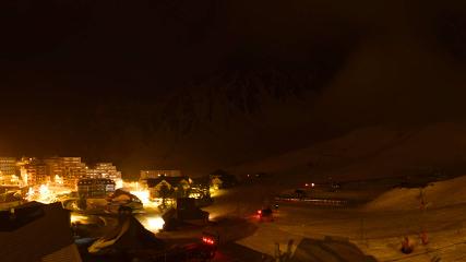 Grand Tourmalet: La mongie village - 1750m (skaping.com)