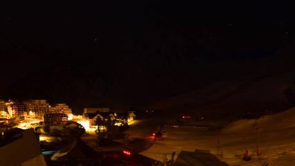 Grand Tourmalet: La mongie village - 1750m (skaping.com)