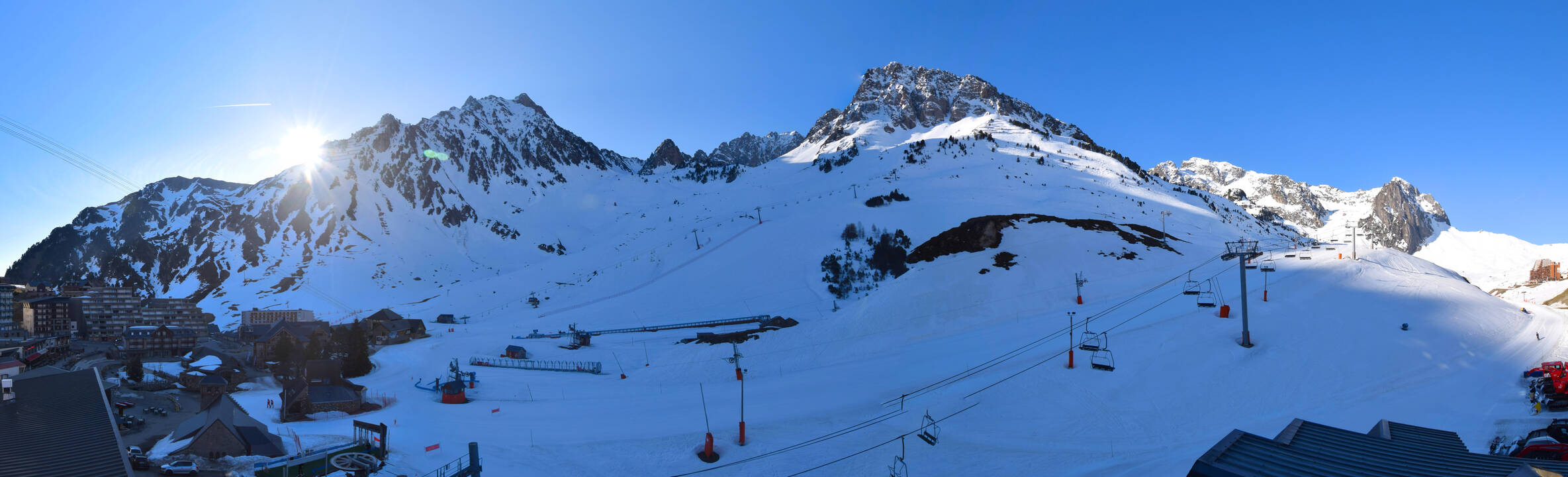 Webcam Grand Tourmalet: La mongie village - 1750m