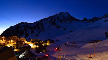 Grand Tourmalet: La mongie village - 1750m (skaping.com)