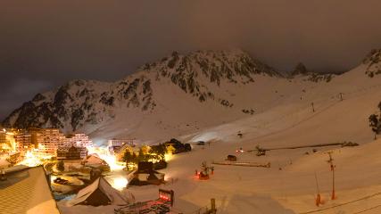 Grand Tourmalet: La mongie village - 1750m (skaping.com)