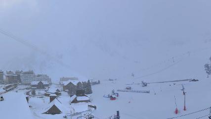 Grand Tourmalet: La mongie village - 1750m (skaping.com)