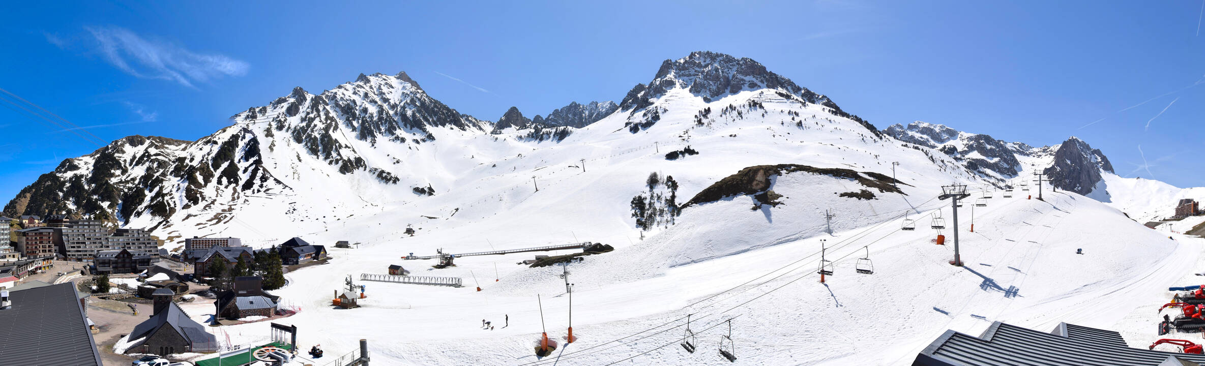 Webcam Grand Tourmalet: La mongie village - 1750m