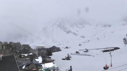 Grand Tourmalet: La mongie village - 1750m (skaping.com)