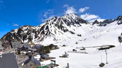 Grand Tourmalet: La mongie village - 1750m (skaping.com)