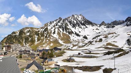 Grand Tourmalet: La mongie village - 1750m (skaping.com)