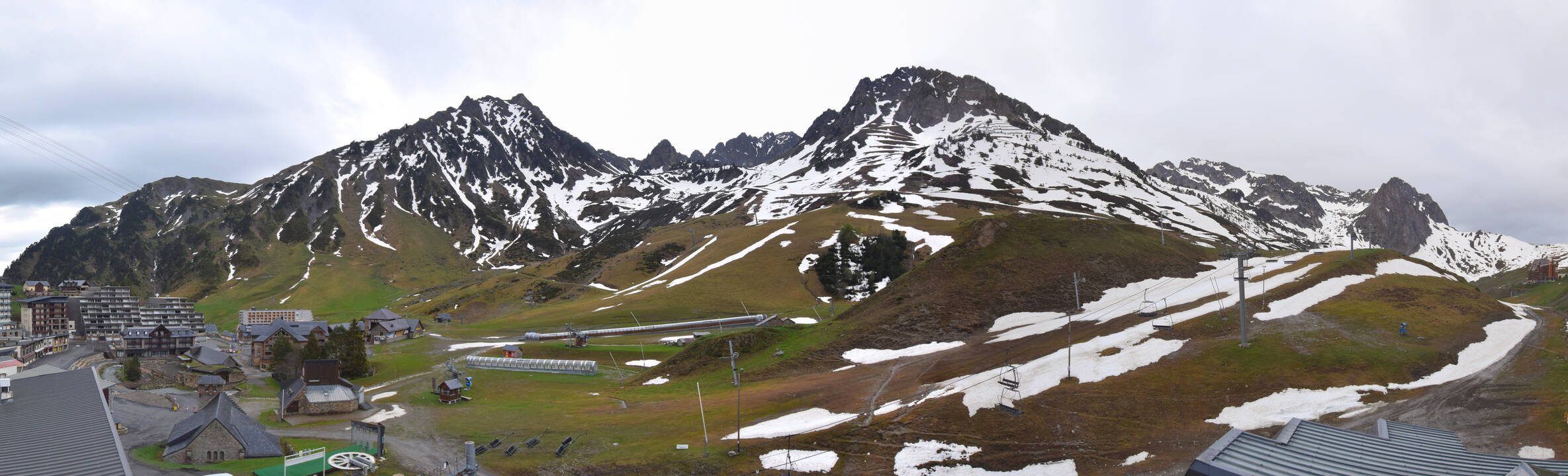 Webcam Grand Tourmalet: La mongie village - 1750m