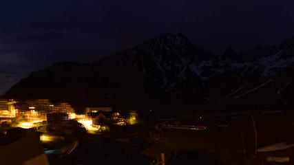 Grand Tourmalet: La mongie village - 1750m (skaping.com)
