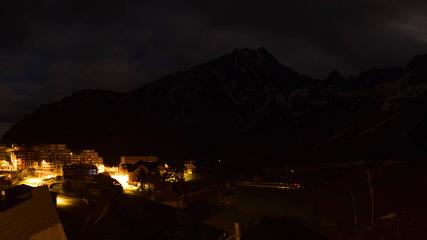 Grand Tourmalet: La mongie village - 1750m (skaping.com)