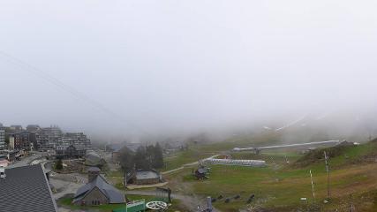 Grand Tourmalet: La mongie village - 1750m (skaping.com)