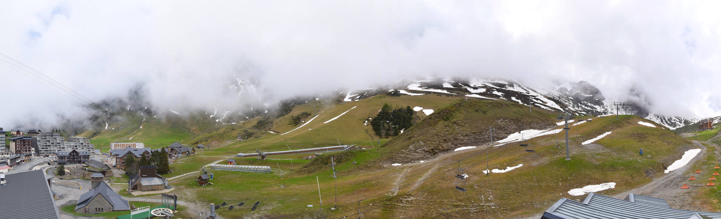 Webcam Grand Tourmalet: La mongie village - 1750m