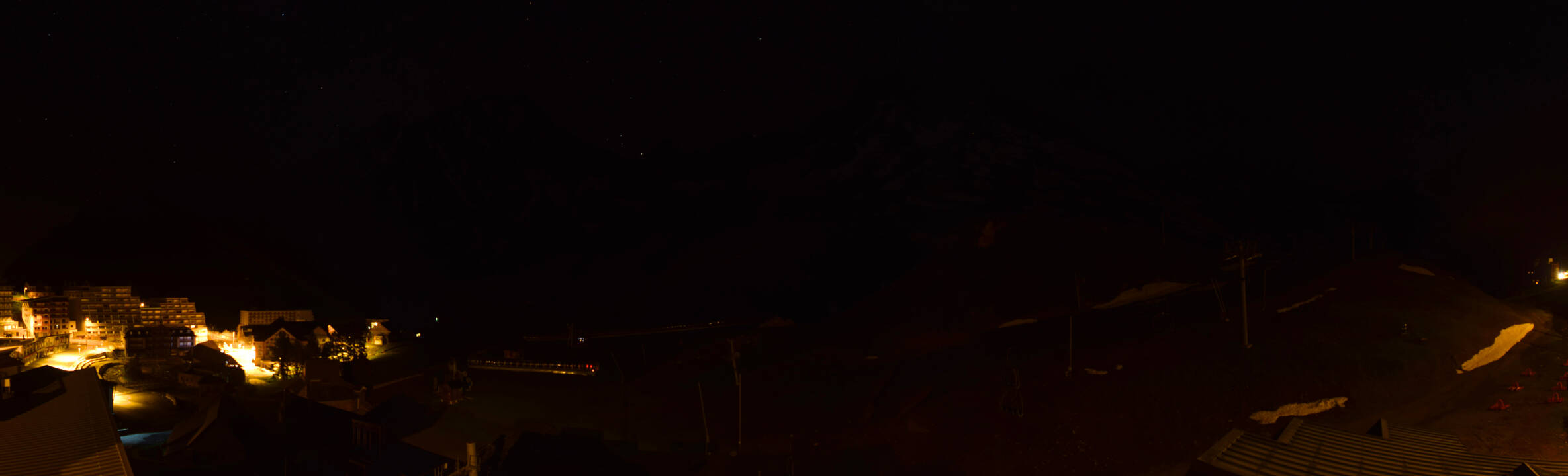 Webcam Grand Tourmalet: La mongie village - 1750m