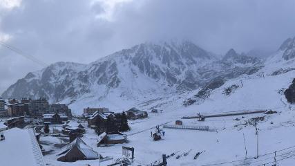 Grand Tourmalet: La mongie village - 1750m (skaping.com)