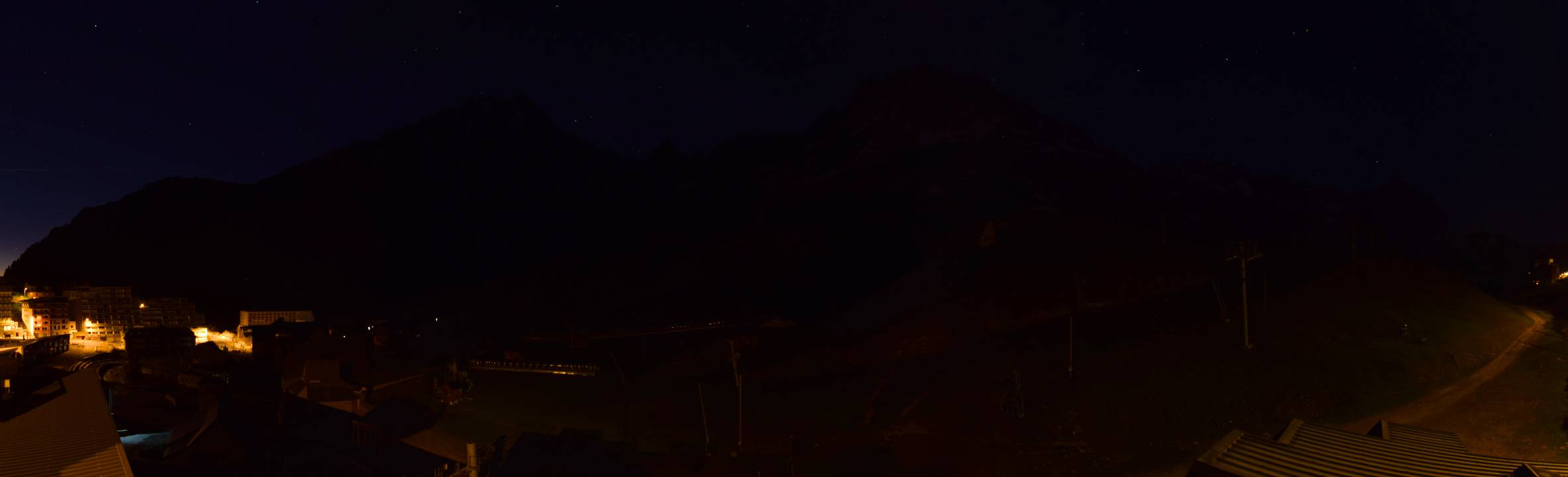 Webcam Grand Tourmalet: La mongie village - 1750m