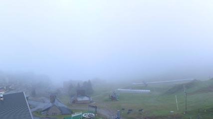 Grand Tourmalet: La mongie village - 1750m (skaping.com)