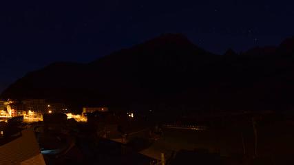 Grand Tourmalet: La mongie village - 1750m (skaping.com)