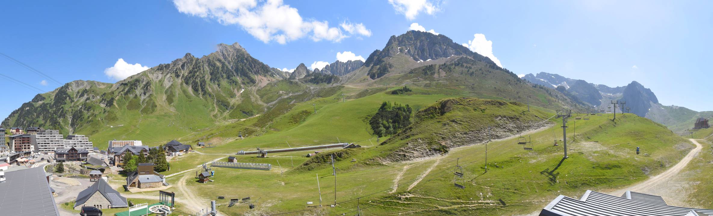 Webcam Grand Tourmalet: La mongie village - 1750m