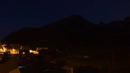 Grand Tourmalet: La mongie village - 1750m (skaping.com)