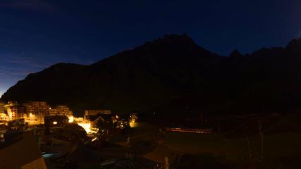 Grand Tourmalet: La mongie village - 1750m (skaping.com)