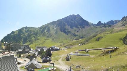 Grand Tourmalet: La mongie village - 1750m (skaping.com)