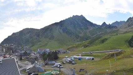 Grand Tourmalet: La mongie village - 1750m (skaping.com)