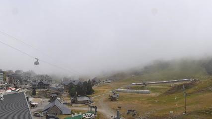 Grand Tourmalet: La mongie village - 1750m (skaping.com)