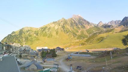 Grand Tourmalet: La mongie village - 1750m (skaping.com)