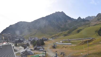 Grand Tourmalet: La mongie village - 1750m (skaping.com)