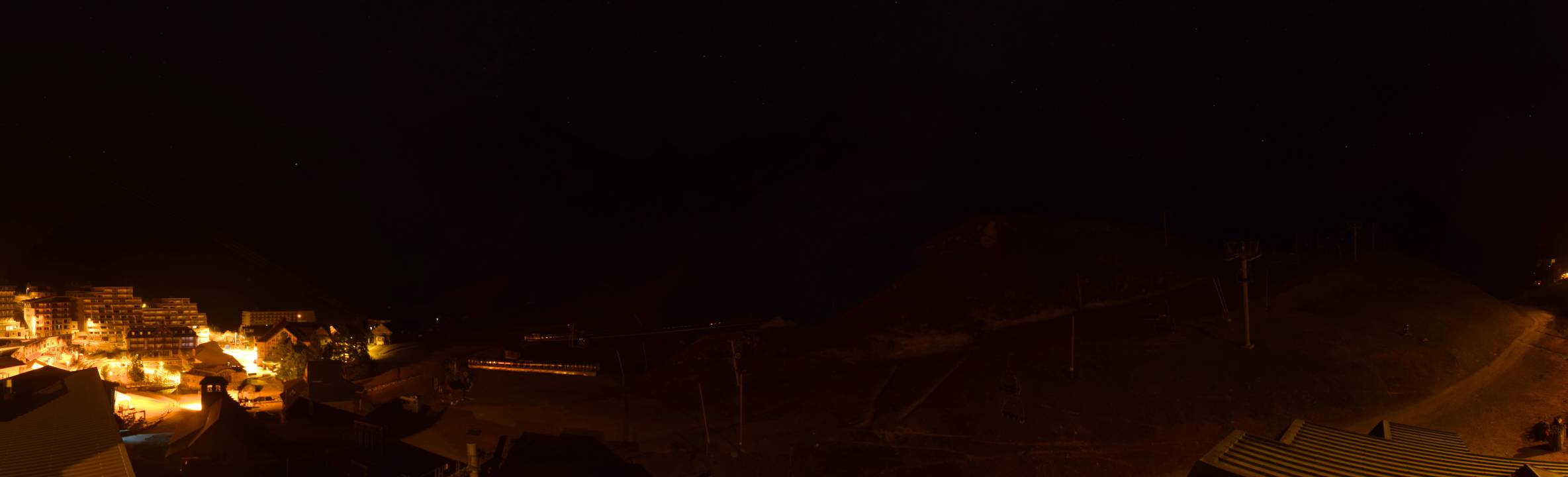 Webcam Grand Tourmalet: La mongie village - 1750m