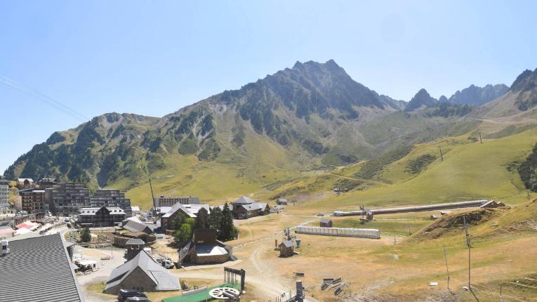 Webcam Grand Tourmalet: La mongie village - 1750m