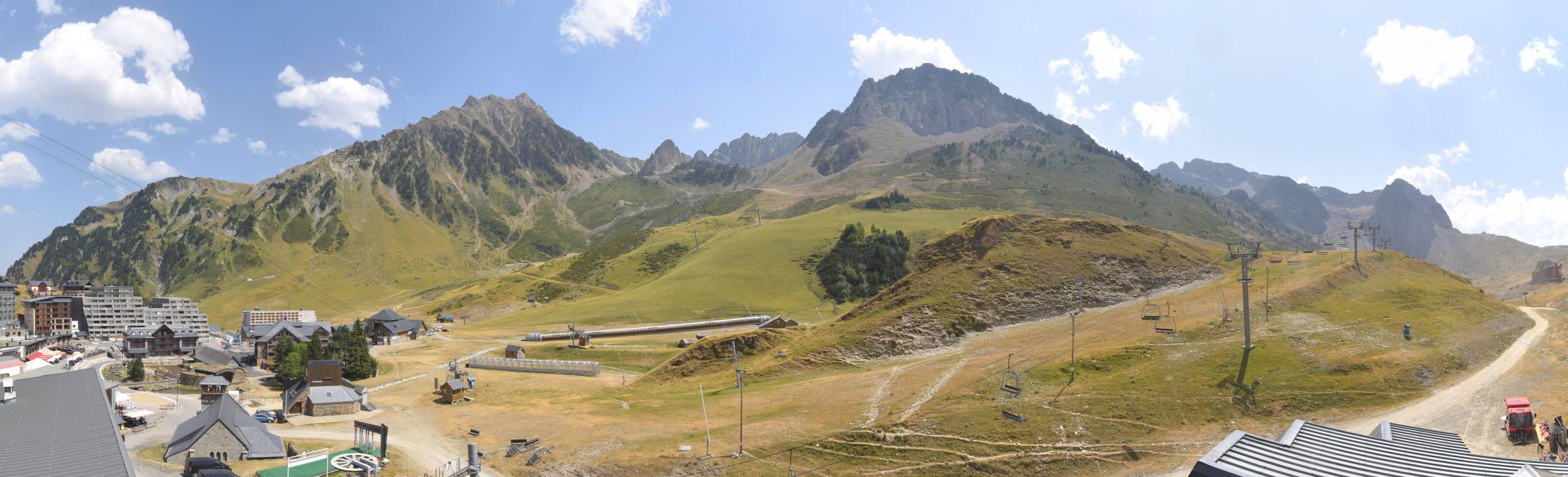 Webcam Grand Tourmalet: La mongie village - 1750m