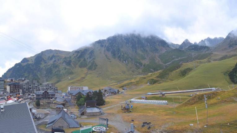 Webcam Grand Tourmalet: La mongie village - 1750m