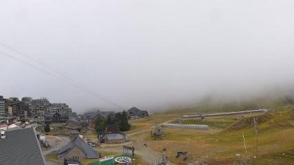 Grand Tourmalet: La mongie village - 1750m (skaping.com)
