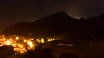 Grand Tourmalet: La mongie village - 1750m (skaping.com)