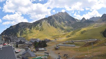 Grand Tourmalet: La mongie village - 1750m (skaping.com)