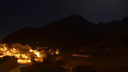 Grand Tourmalet: La mongie village - 1750m (skaping.com)