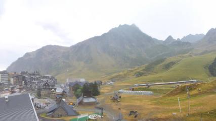Grand Tourmalet: La mongie village - 1750m (skaping.com)