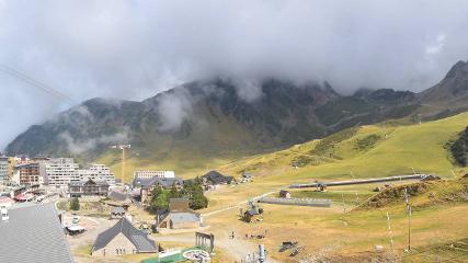 Grand Tourmalet: La mongie village - 1750m (skaping.com)