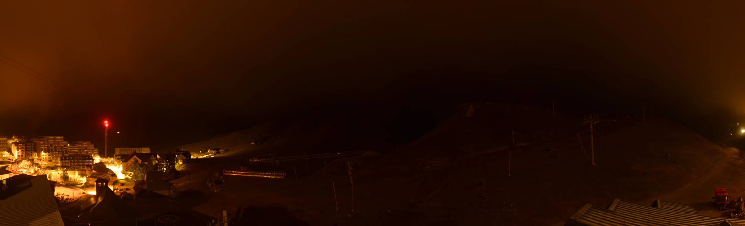 Webcam Grand Tourmalet: La mongie village - 1750m